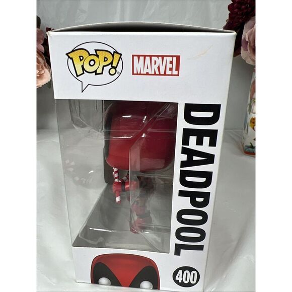Funko Pop! Marvel - Deadpool:‎ Deadpool With Candy Canes #400 - Picture 5 of 9